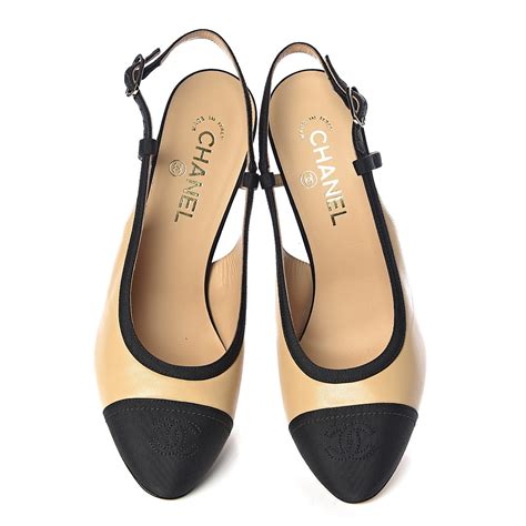 chanel pumps schwarz|Chanel lambskin pumps.